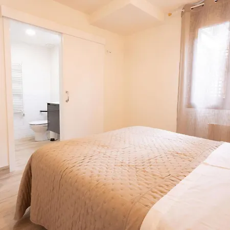El Sueno Del Buho 5. Un Dormitorio Con Chimenea Beceite Exterior photo