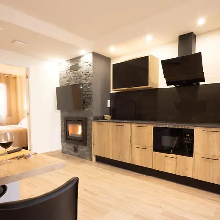 El Sueno Del Buho 5. Un Dormitorio Con Chimenea Beceite Exterior photo