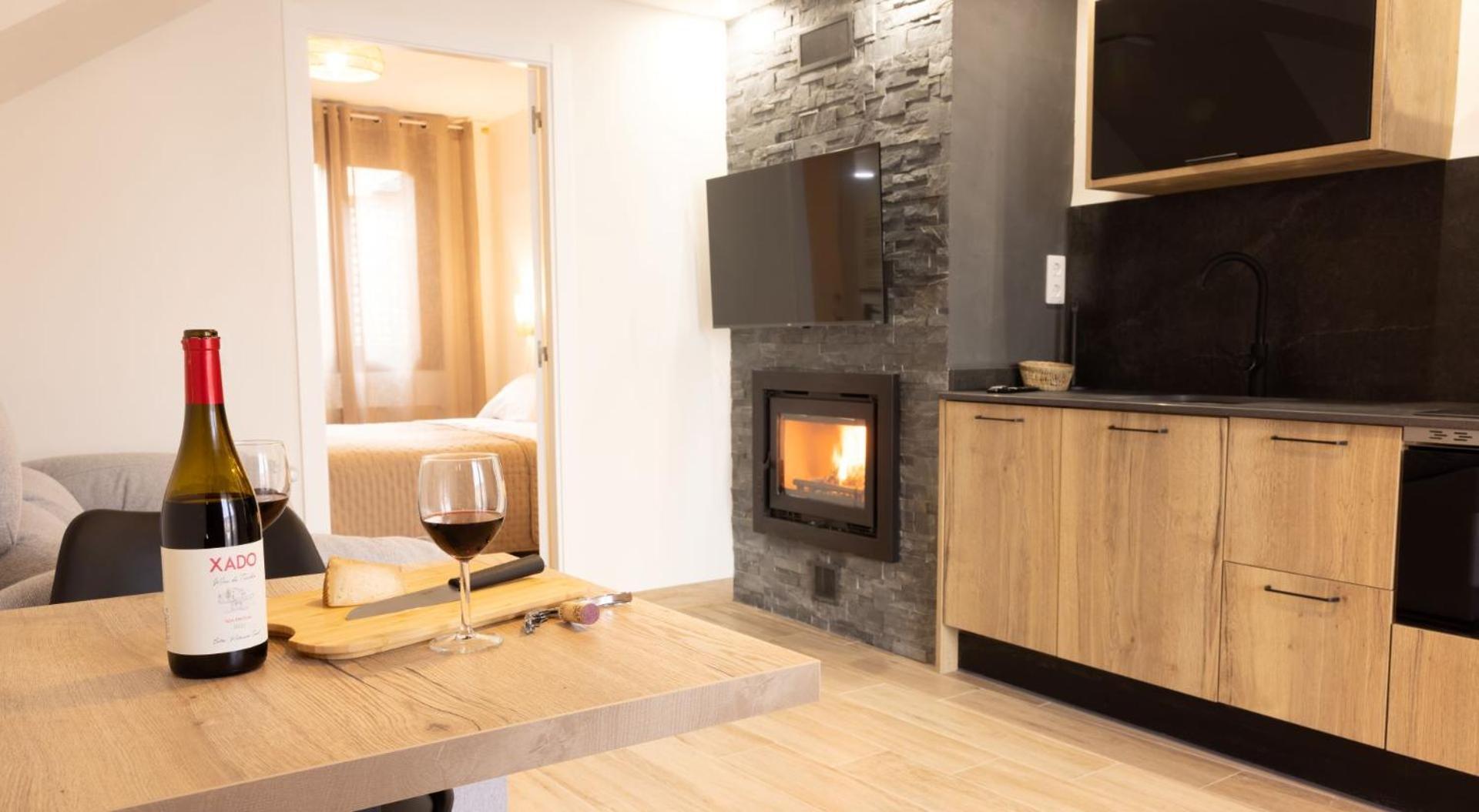 El Sueno Del Buho 5. Un Con Chimenea * Beceite